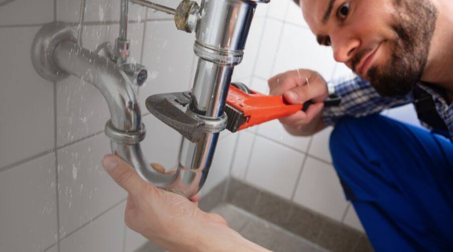 Professional same day plumber in Mccurtain, OK